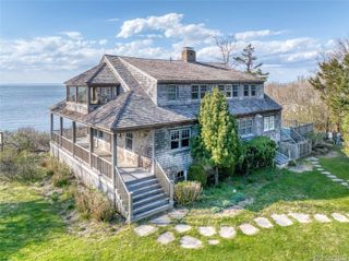 2100 Youngs Road, Orient, NY 11957