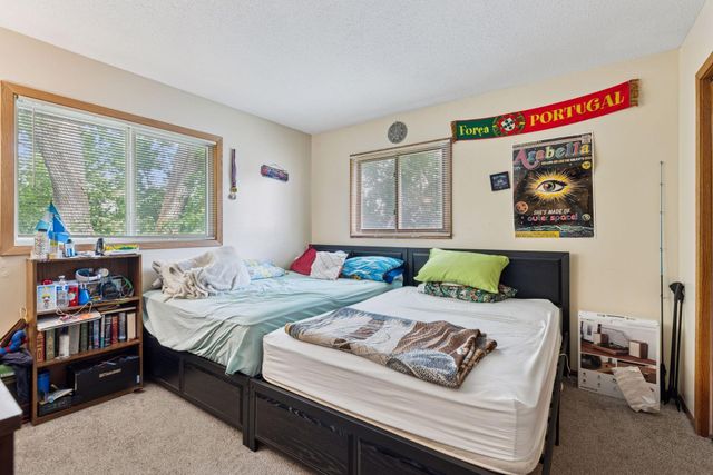 501 Shadyside Circle, Hopkins, MN 55343