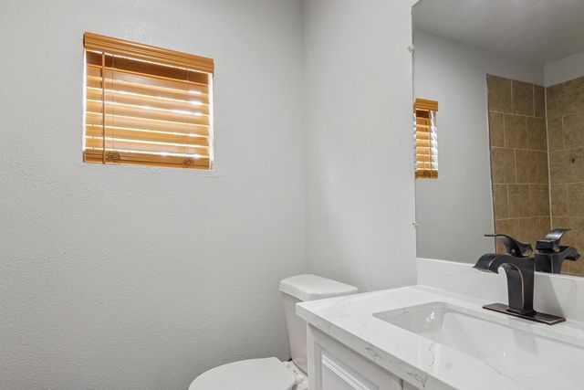 4505 Cochran Street, Houston, TX 77009