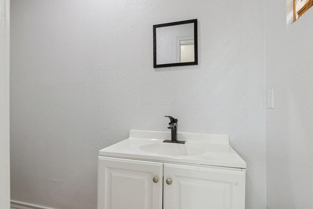 4505 Cochran Street, Houston, TX 77009