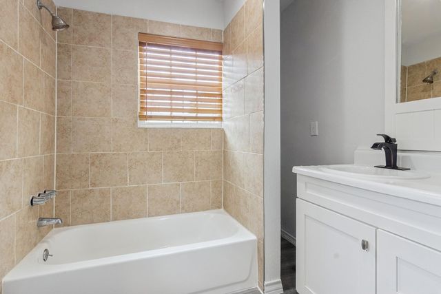 4505 Cochran Street, Houston, TX 77009