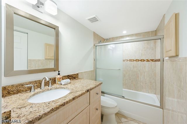1933 Courtyard WAY D-103, Naples, FL 34112