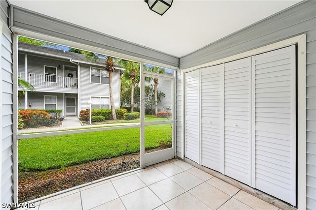 1933 Courtyard WAY D-103, Naples, FL 34112