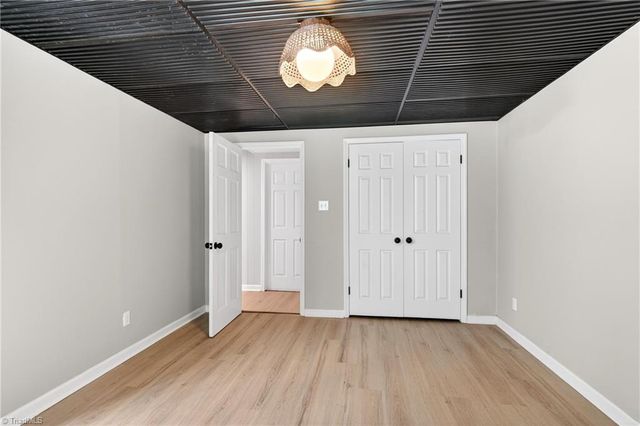 7 Holly Crest Court, Greensboro, NC 27410