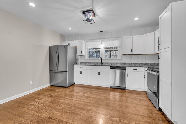 1015 Glenwood Dr, Murfreesboro, TN 37129