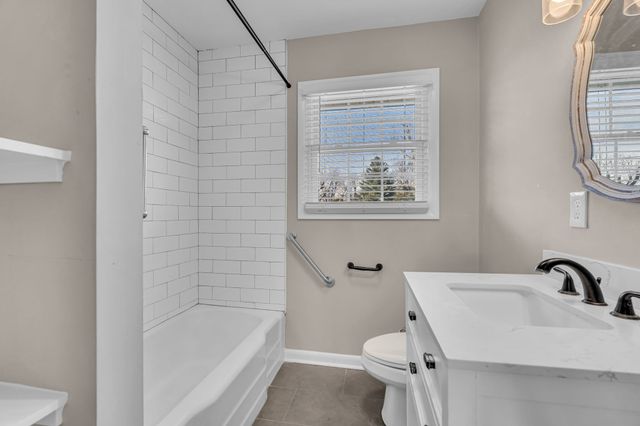 1015 Glenwood Dr, Murfreesboro, TN 37129