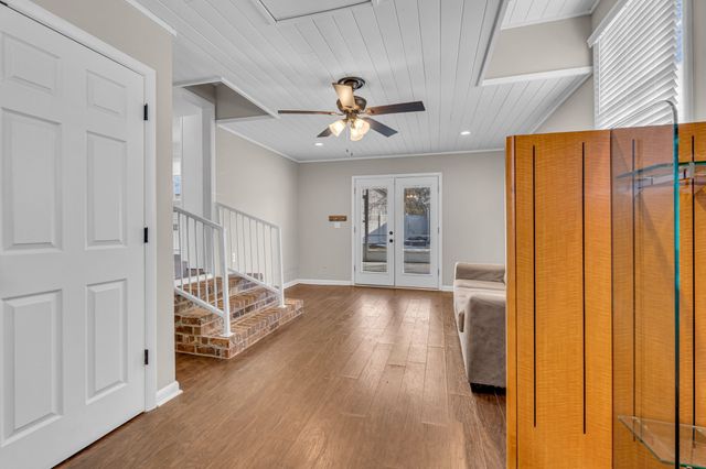 1015 Glenwood Dr, Murfreesboro, TN 37129