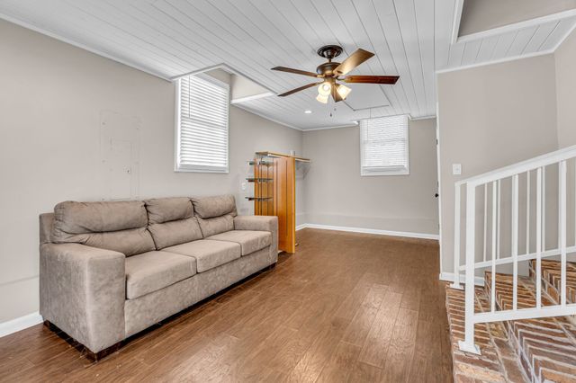 1015 Glenwood Dr, Murfreesboro, TN 37129