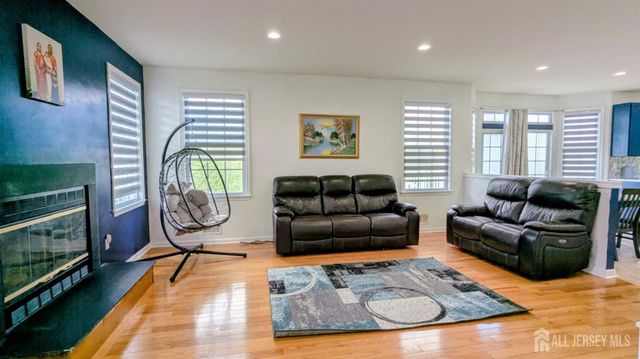 22 Honey Locust Drive, Monroe, NJ 08831