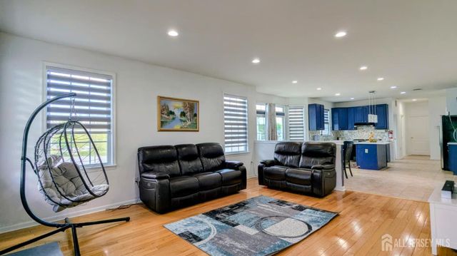 22 Honey Locust Drive, Monroe, NJ 08831