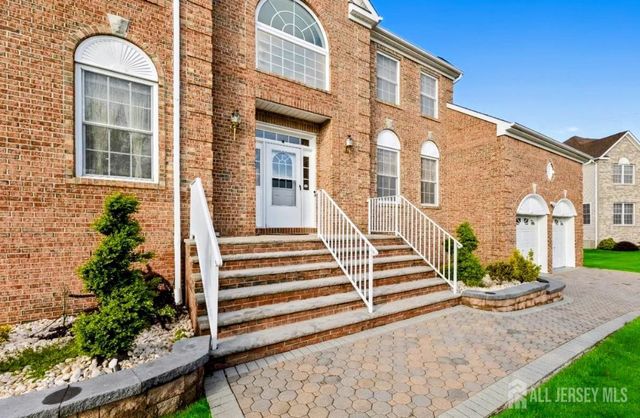 22 Honey Locust Drive, Monroe, NJ 08831