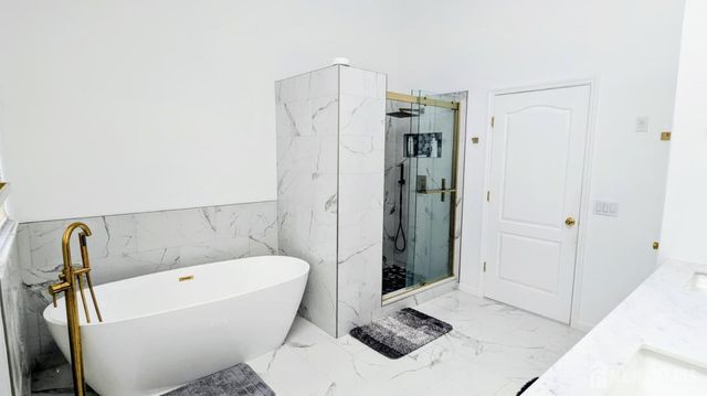 22 Honey Locust Drive, Monroe, NJ 08831