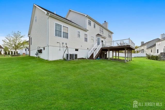 22 Honey Locust Drive, Monroe, NJ 08831