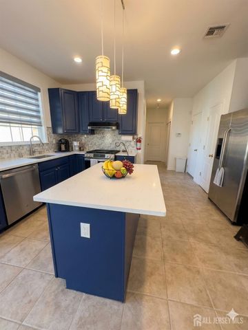 22 Honey Locust Drive, Monroe, NJ 08831