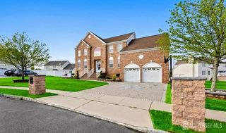 22 Honey Locust Drive, Monroe, NJ 08831
