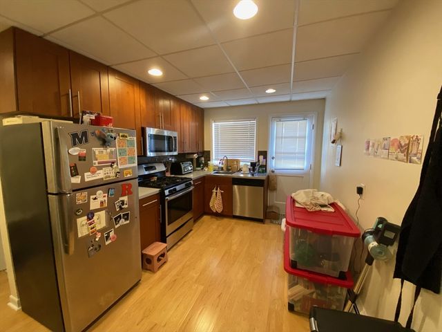 112 Thurston 1, Somerville, MA 02145