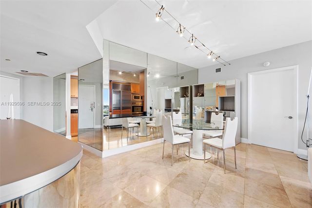 400 Alton Rd 1805, Miami Beach, FL 33139