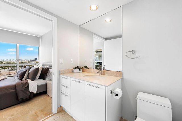 400 Alton Rd 1805, Miami Beach, FL 33139