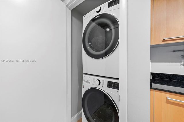 400 Alton Rd 1805, Miami Beach, FL 33139