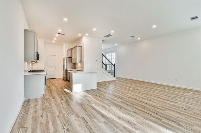 678 Royal Arch, Conroe, TX 77304