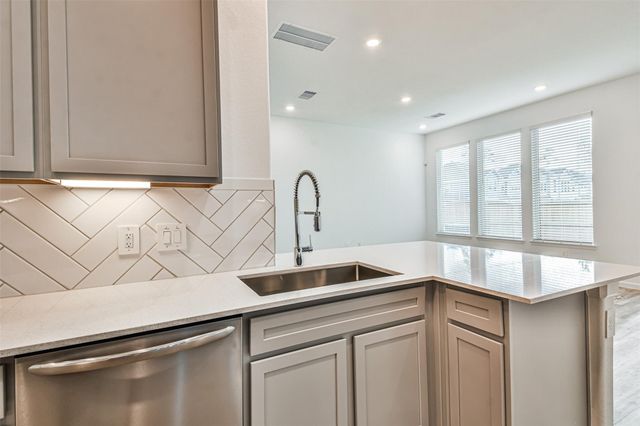 678 Royal Arch, Conroe, TX 77304
