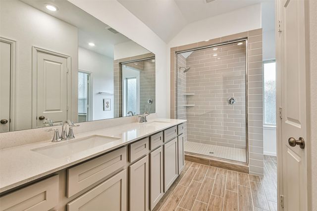 678 Royal Arch, Conroe, TX 77304