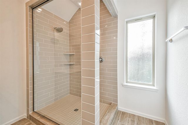 678 Royal Arch, Conroe, TX 77304