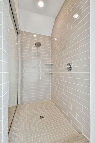 678 Royal Arch, Conroe, TX 77304