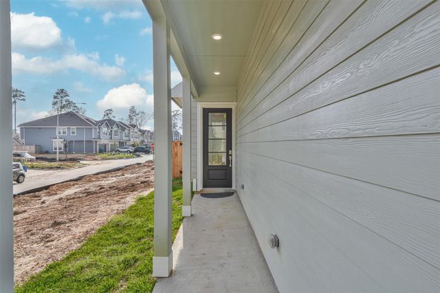678 Royal Arch, Conroe, TX 77304