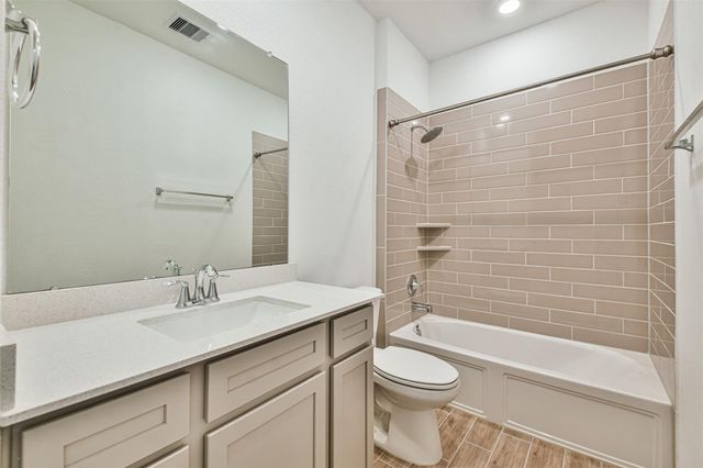 678 Royal Arch, Conroe, TX 77304