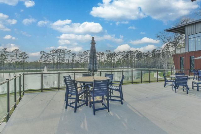 678 Royal Arch, Conroe, TX 77304