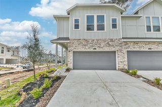 678 Royal Arch, Conroe, TX 77304