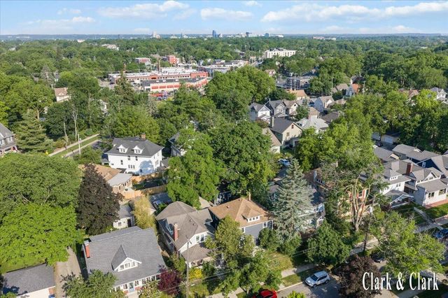 437 Rosewood Avenue Se, East Grand Rapids, MI 49506