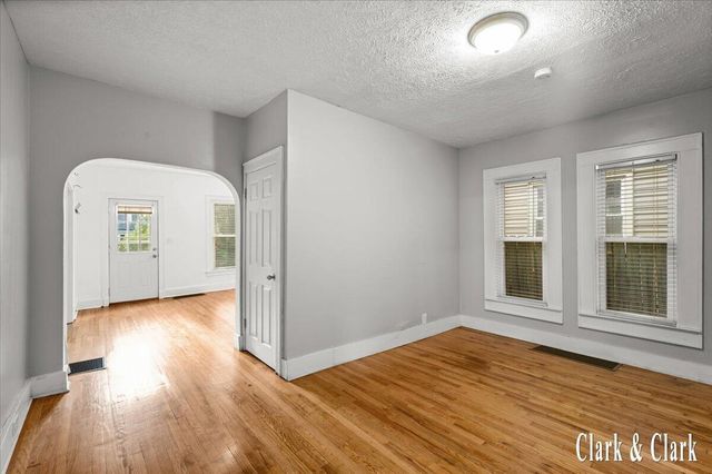 437 Rosewood Avenue Se, East Grand Rapids, MI 49506