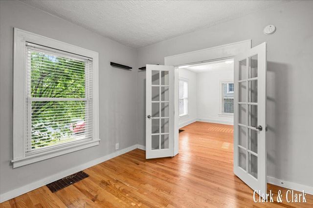 437 Rosewood Avenue Se, East Grand Rapids, MI 49506
