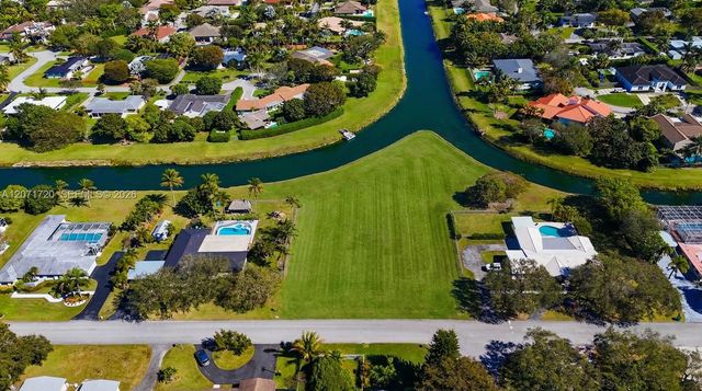 17325 SW 84 Avenue, Palmetto Bay, FL 33157