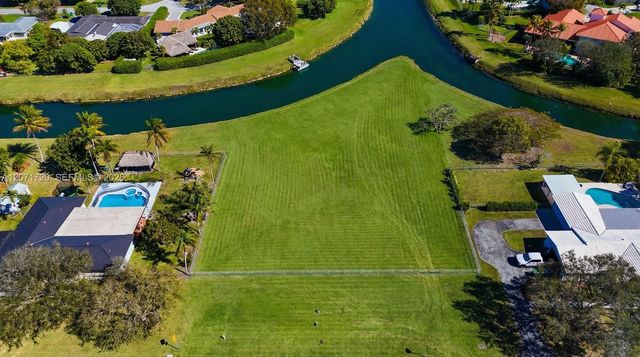 17325 SW 84 Avenue, Palmetto Bay, FL 33157