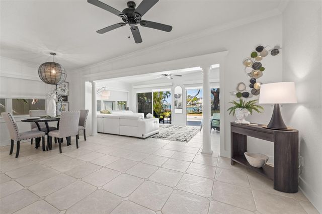 402 161ST AVENUE, Redington Beach, FL 33708