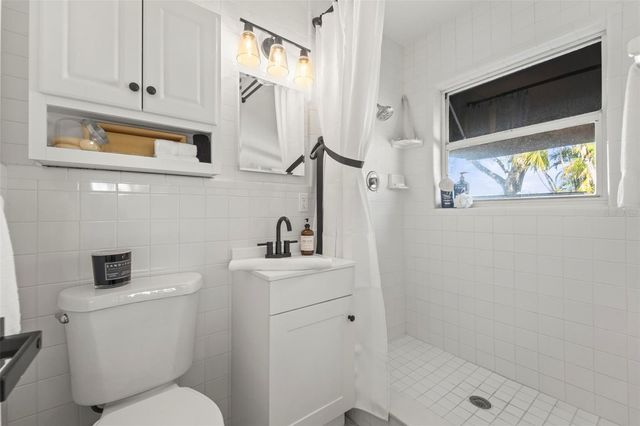 402 161ST AVENUE, Redington Beach, FL 33708