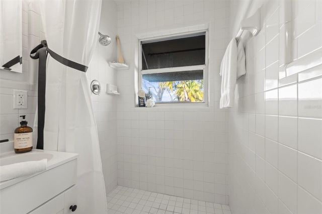 402 161ST AVENUE, Redington Beach, FL 33708