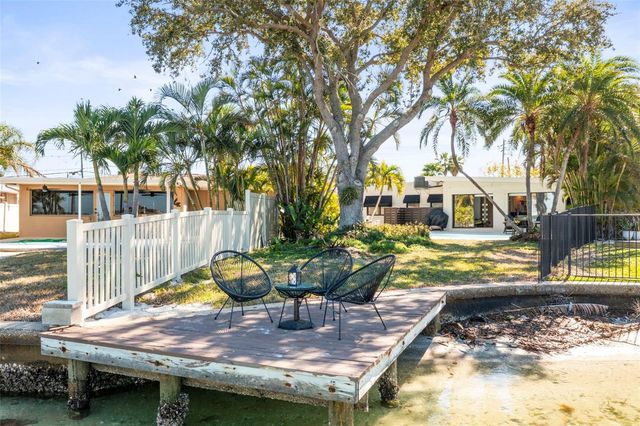 402 161ST AVENUE, Redington Beach, FL 33708