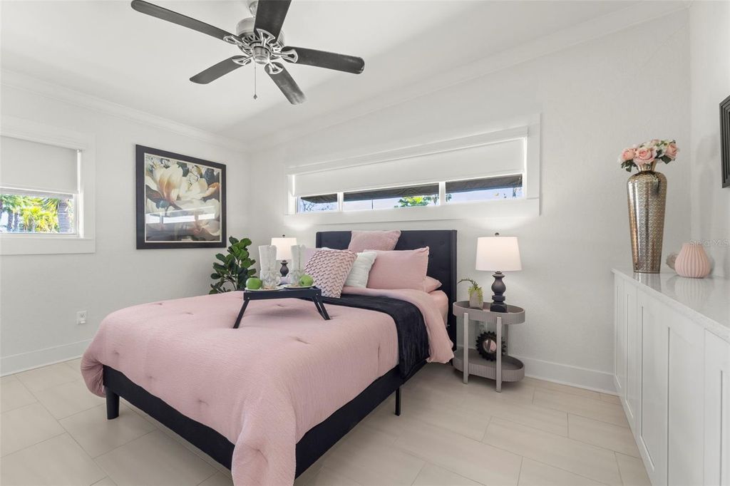 Image 36 of property listing at 402 161ST AVENUE, Redington Beach, FL 33708