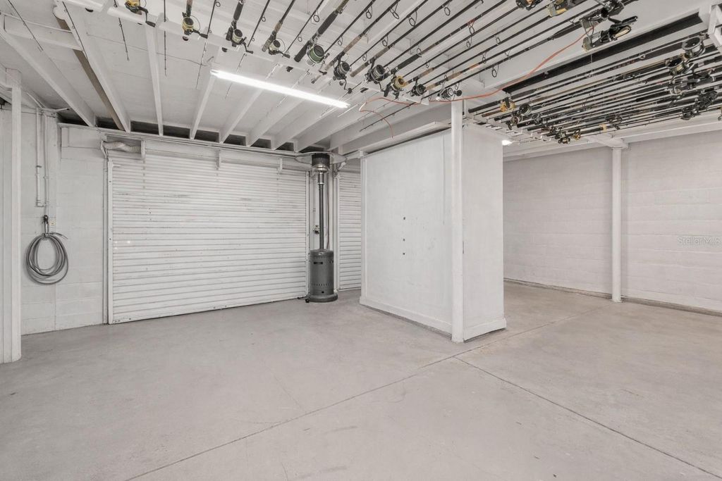 Image 46 of property listing at 402 161ST AVENUE, Redington Beach, FL 33708