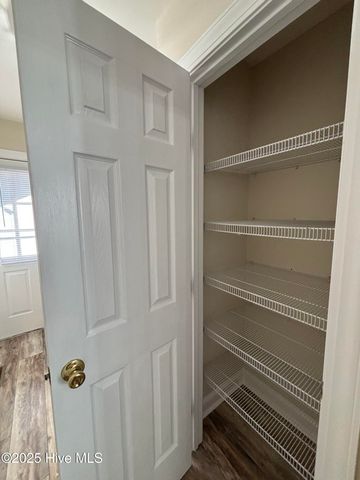 696 E Main Street, Winterville, NC 28590