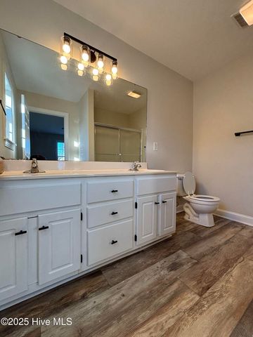 696 E Main Street, Winterville, NC 28590