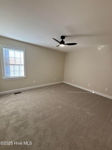 696 E Main Street, Winterville, NC 28590