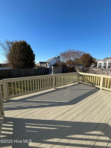 696 E Main Street, Winterville, NC 28590