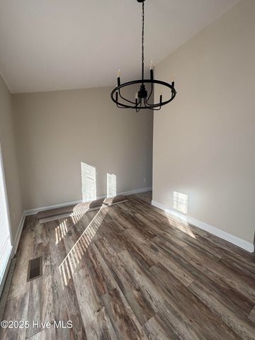 696 E Main Street, Winterville, NC 28590