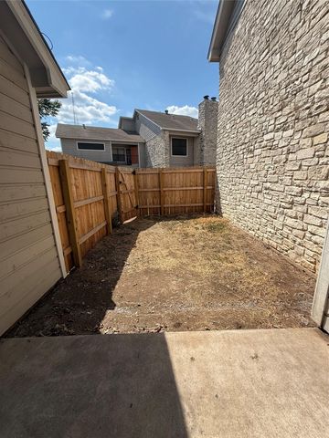 8911 SCHICK RD B, Austin, TX 78729