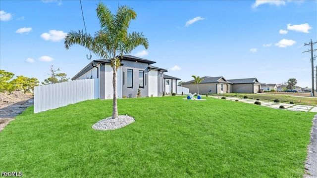 2711 Van Buren PKWY, Cape Coral, FL 33993